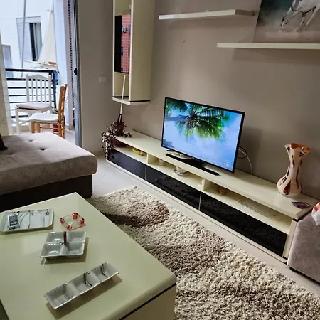 1-bedroom Unit In